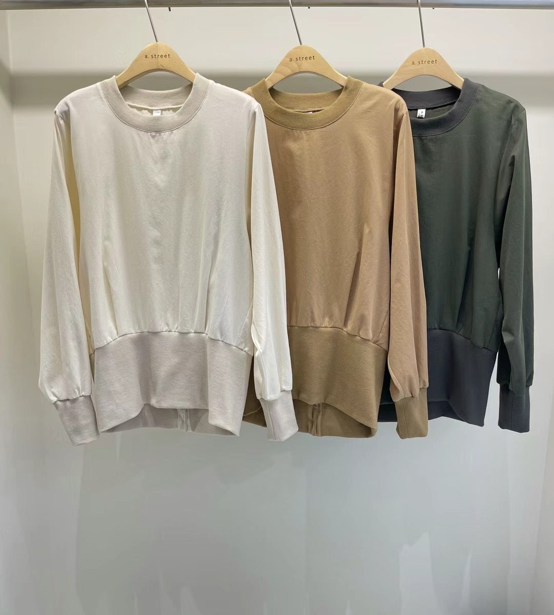 束腳滑料Tee