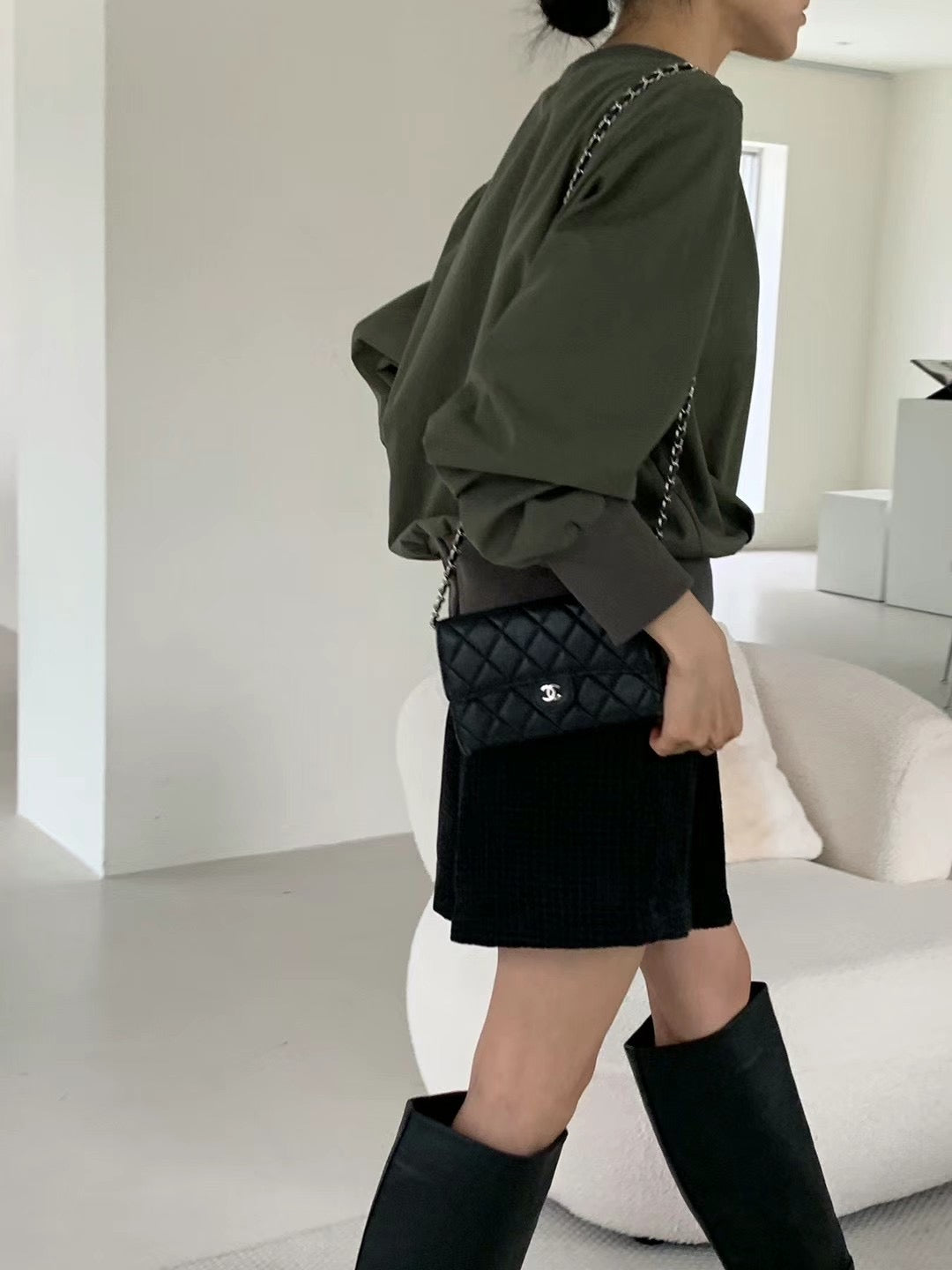 束腳滑料Tee