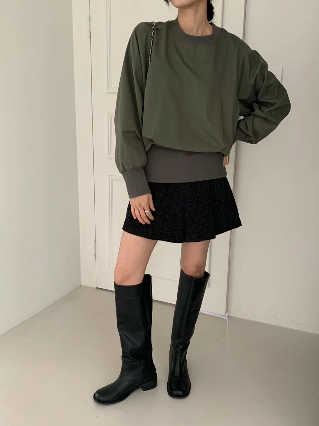 束腳滑料Tee