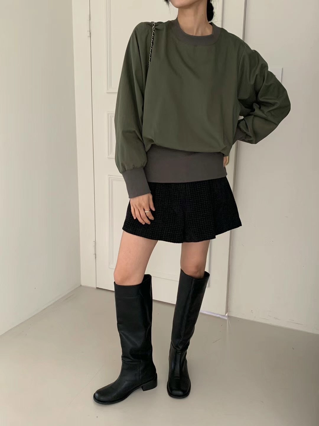 束腳滑料Tee
