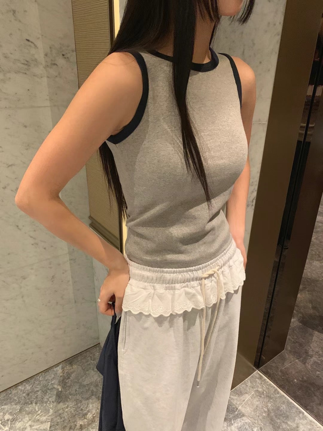 拚色邊背心