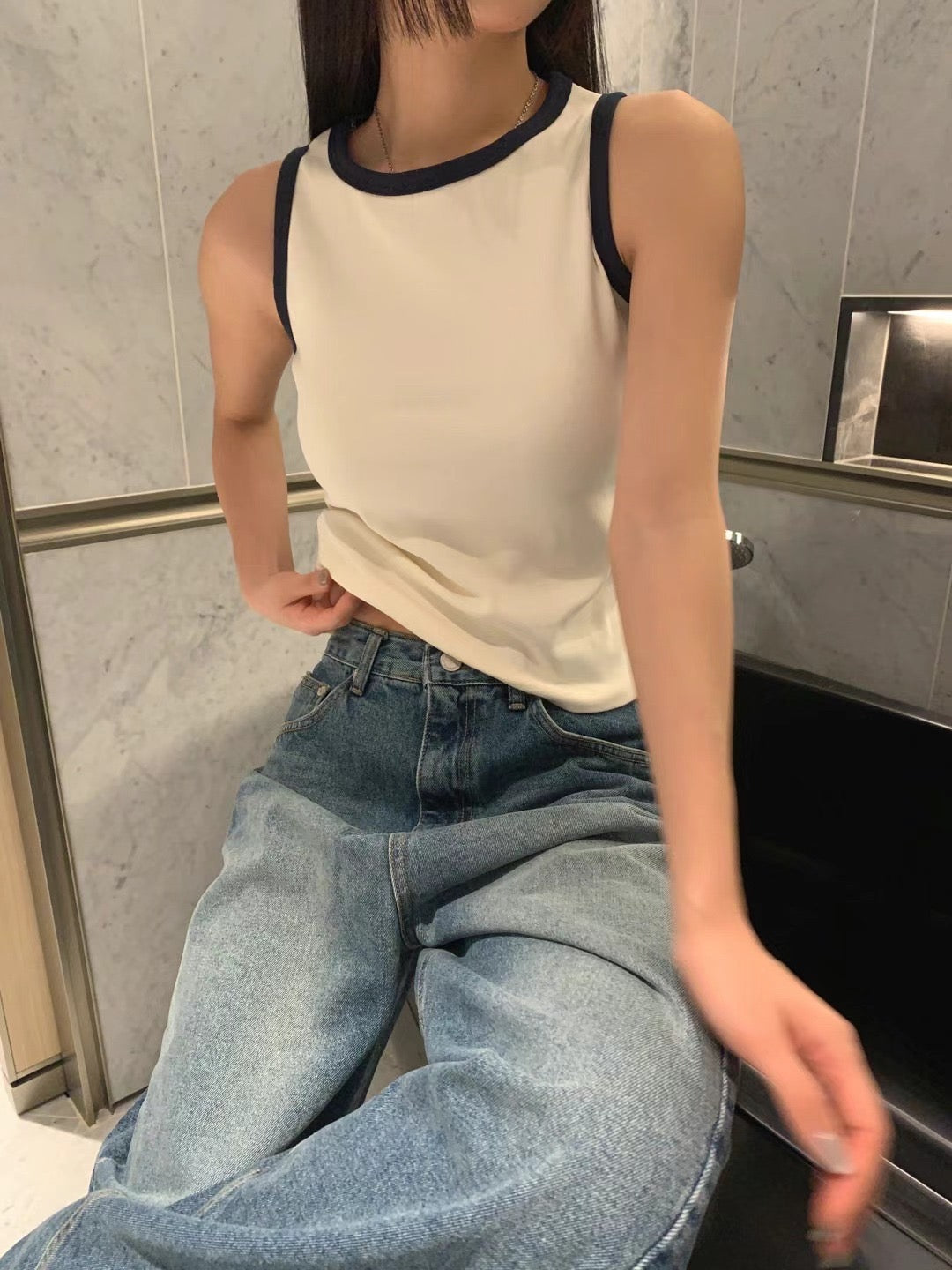 拚色邊背心