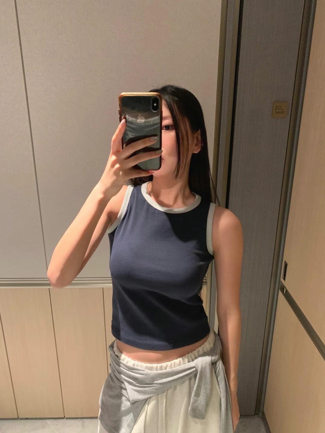拚色邊背心