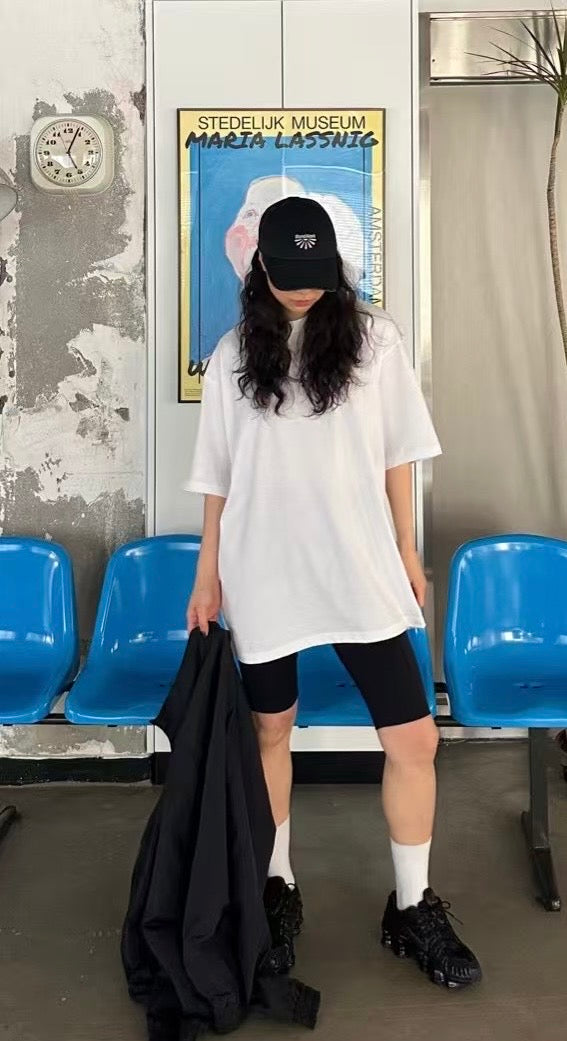 背”Snap -on”圖案長Tee