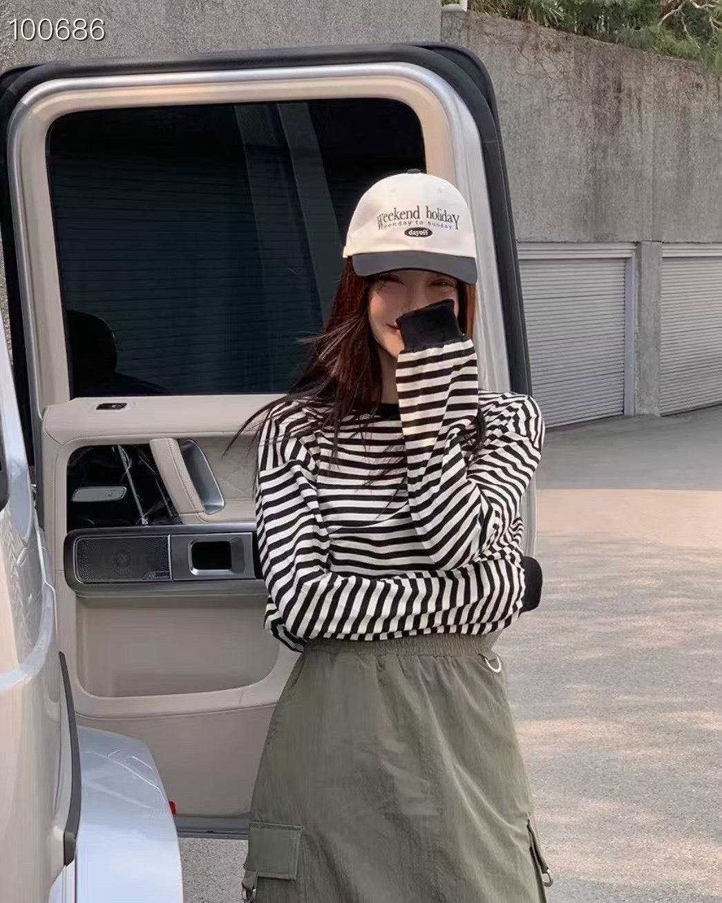 “Weekend Holiday”撞色Cap