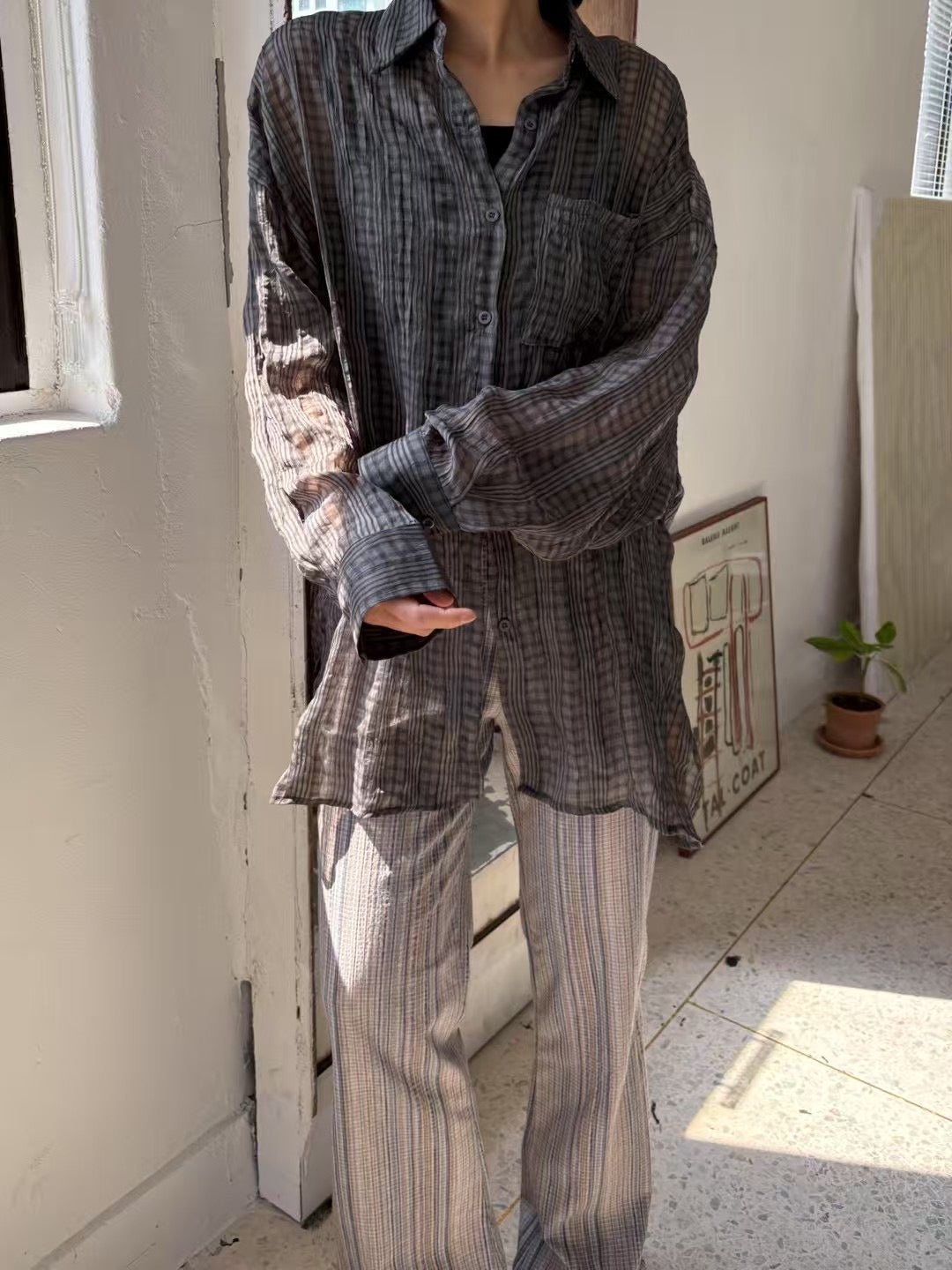 暗間透恤衫