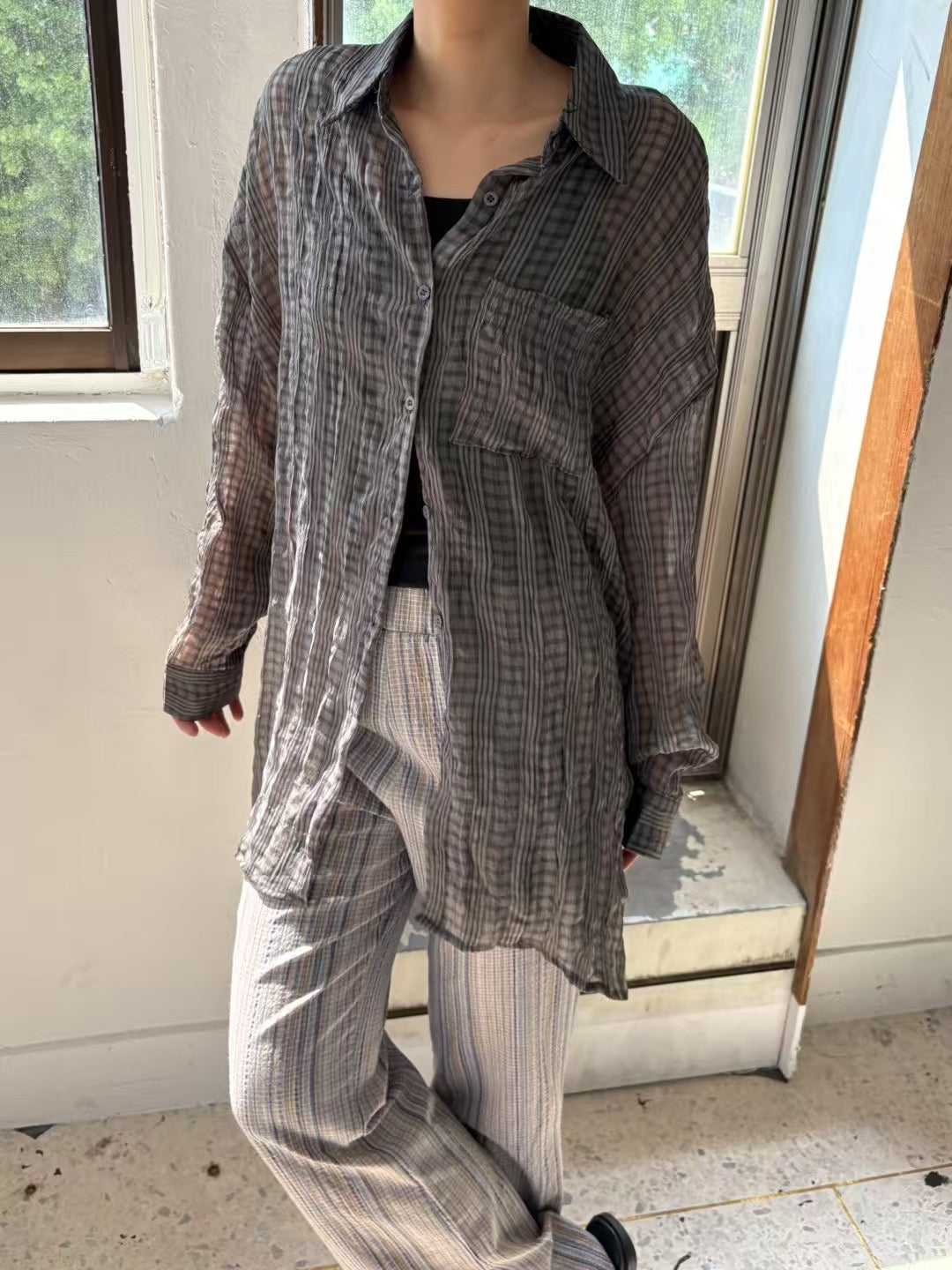 暗間透恤衫
