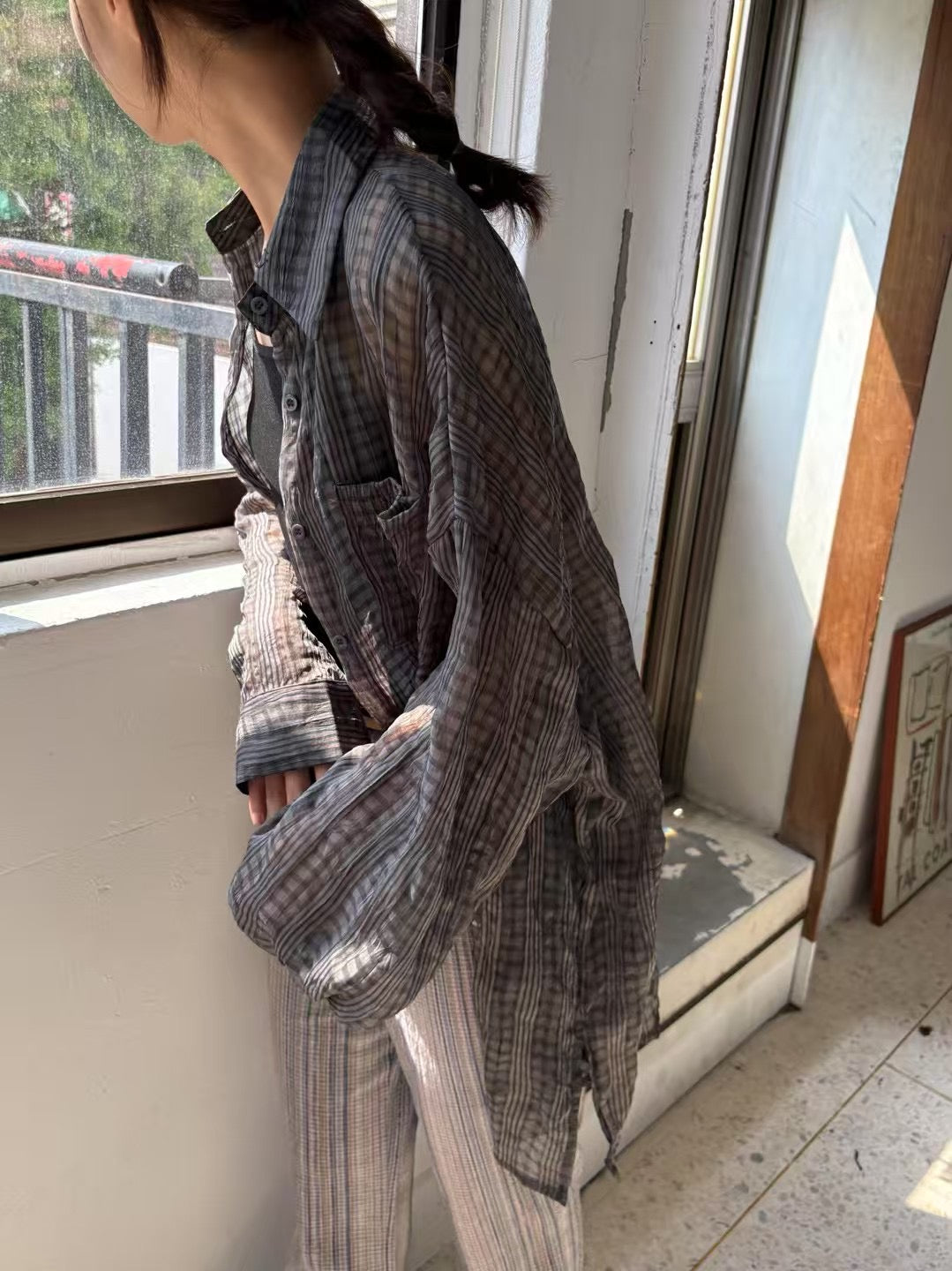 暗間透恤衫