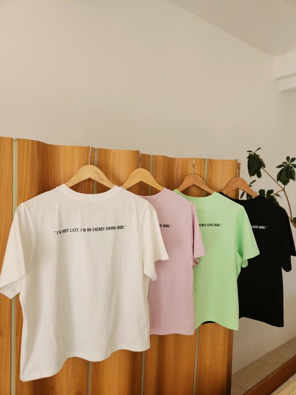 背“I am not lazy” Tee