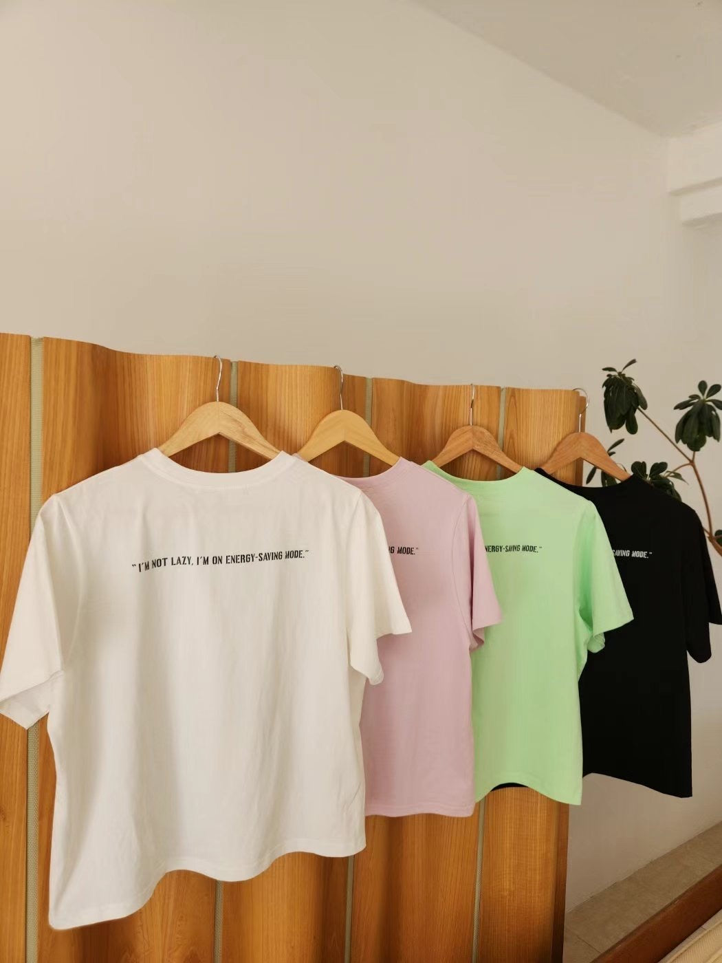 背“I am not lazy” Tee