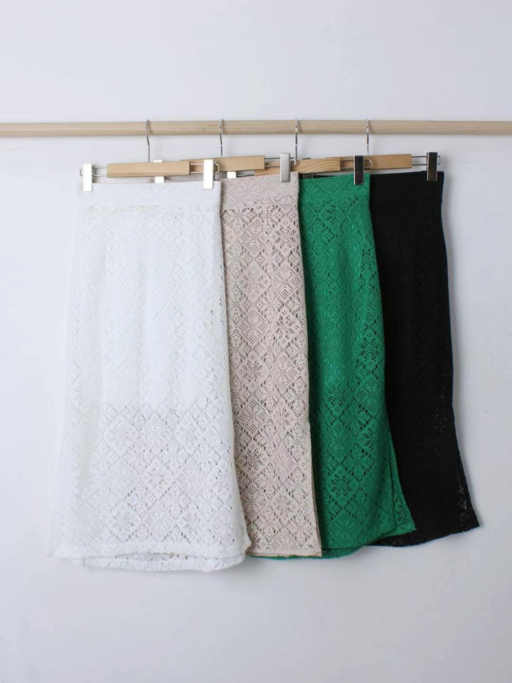 Lace slim fit skirt