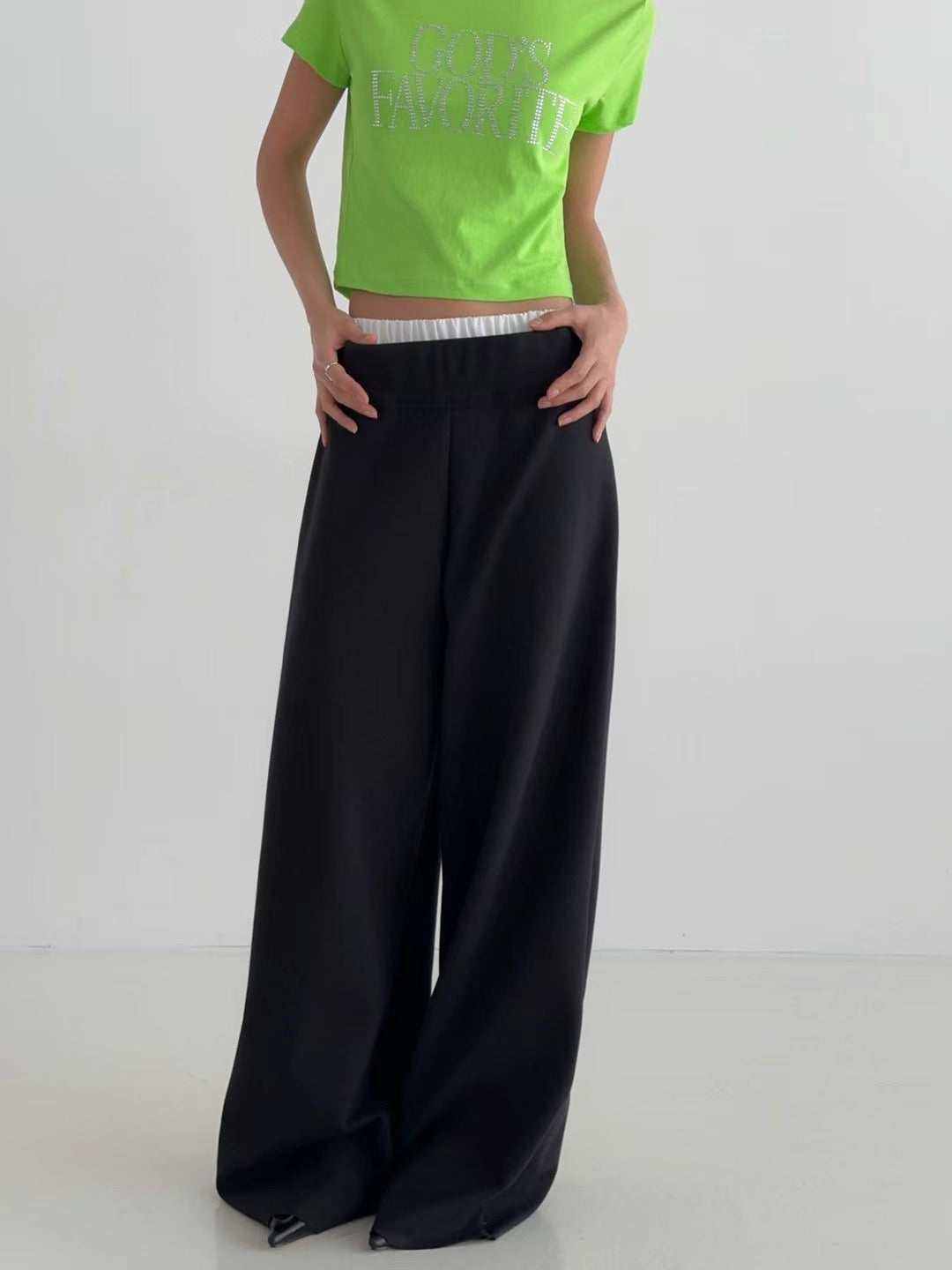 double-cuff cloth trousers