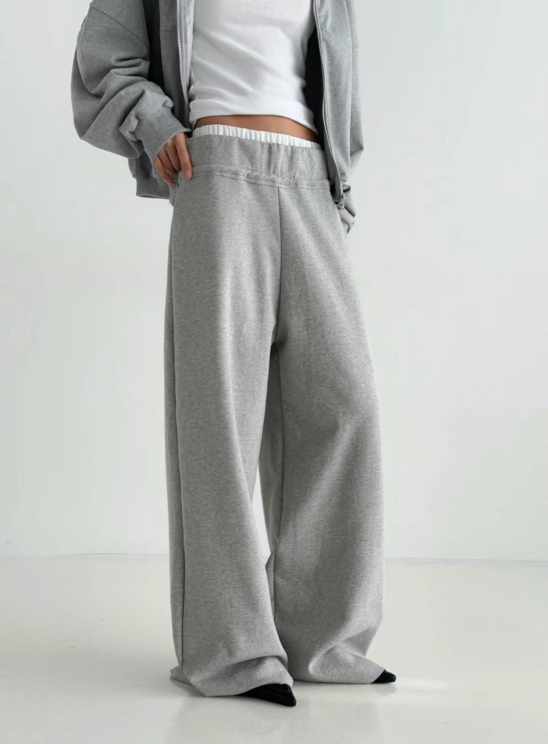 double-cuff cloth trousers