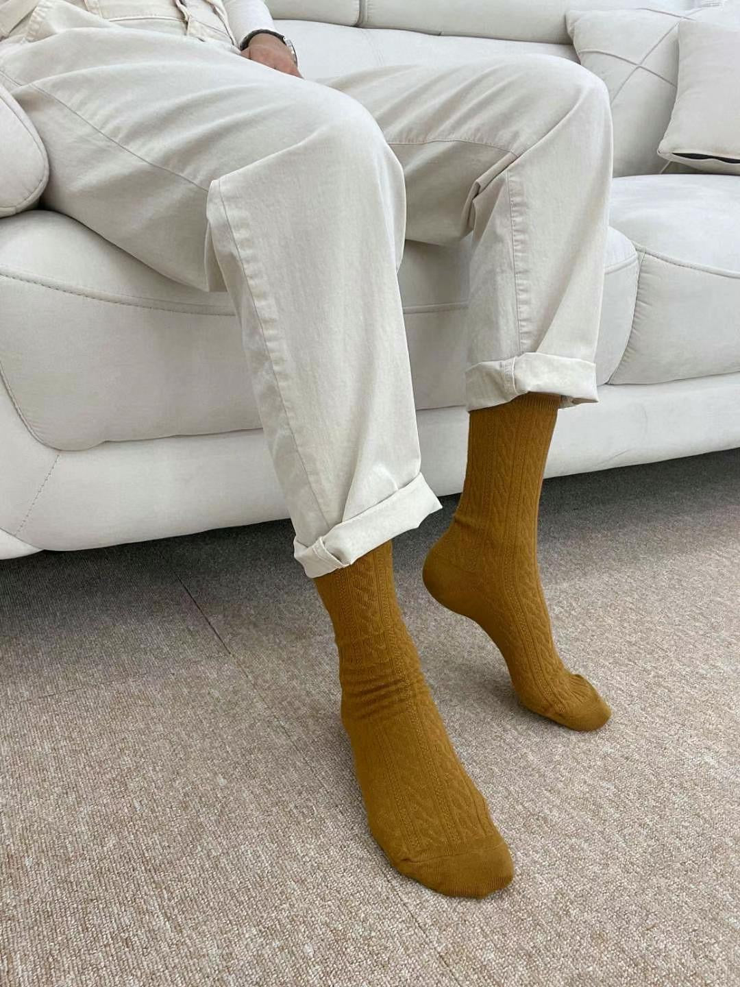 Twisted solid socks