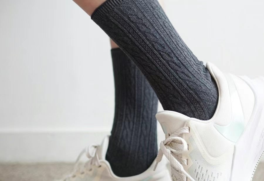 Twisted solid socks