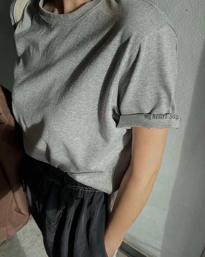 Tee with folded sleeves and heart