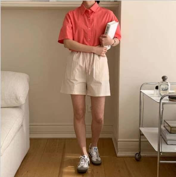 short sleeve shirt