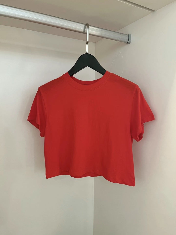 Solid color thin material short Tee