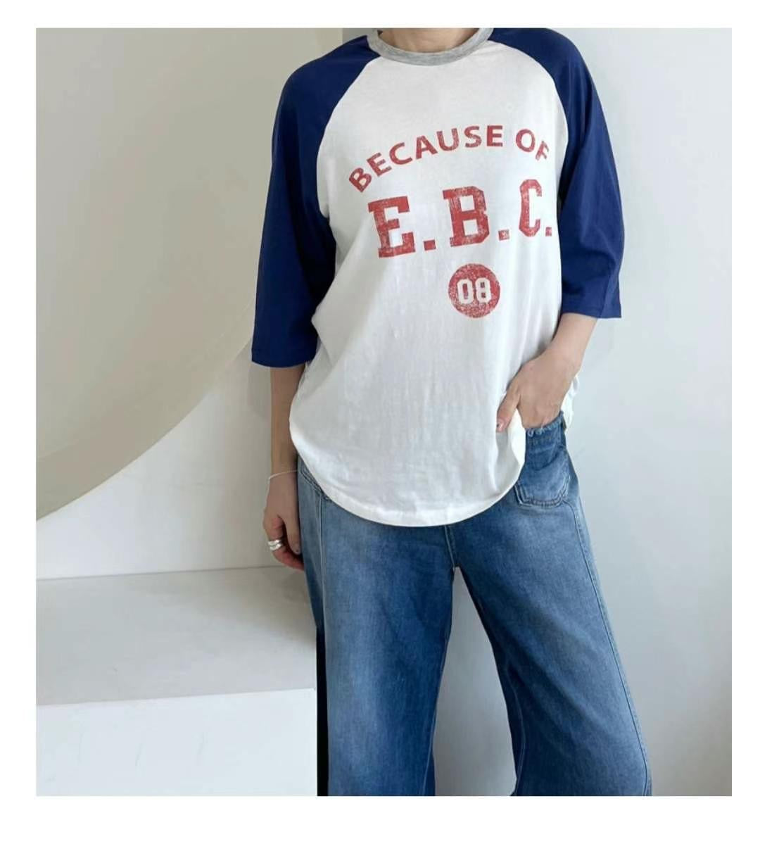 E.B.C英文字牛角膊Tee