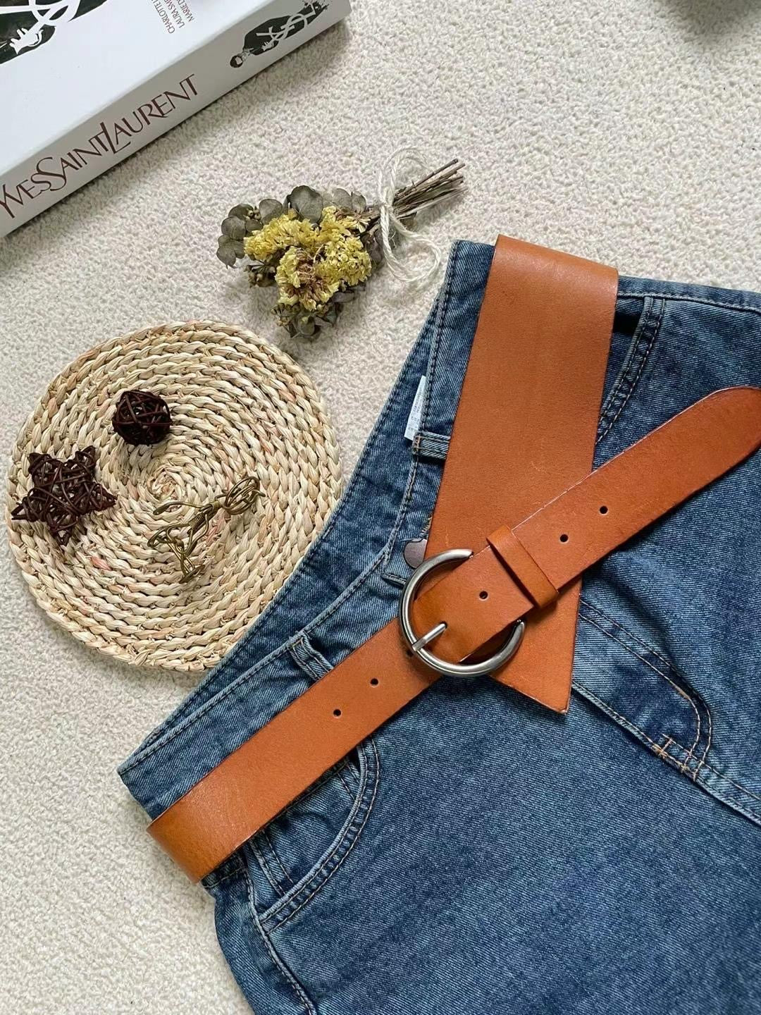 Y-shaped thick leather belt