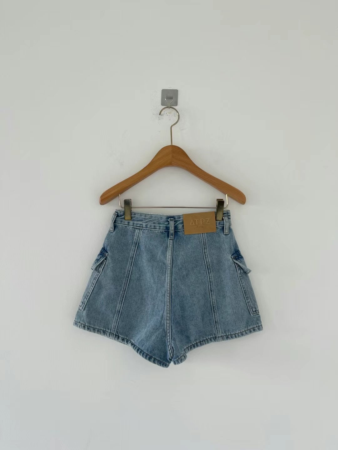 Two-pocket denim culottes