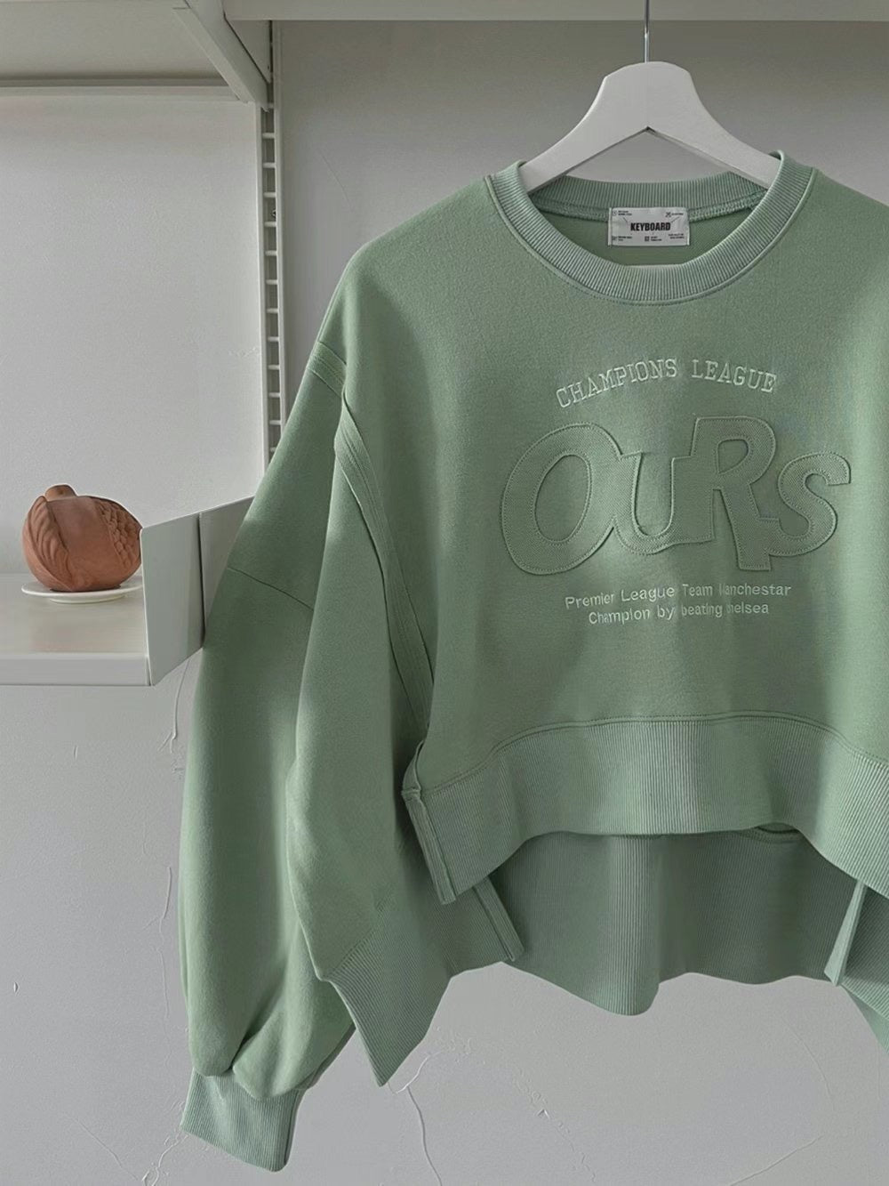 “OURS”短衛衣
