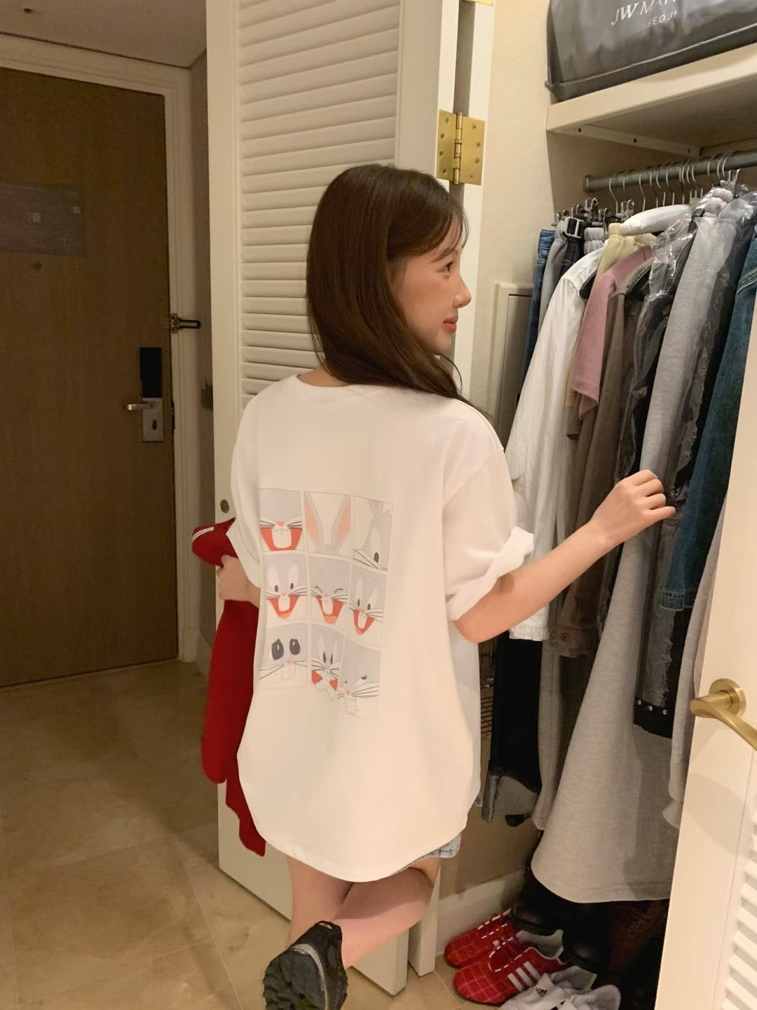 背Bunny Tee