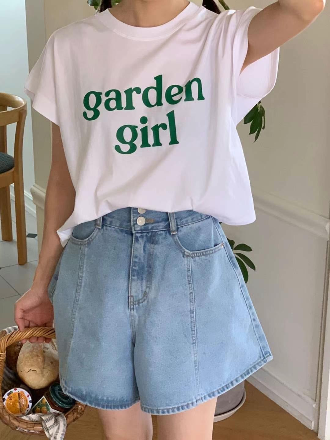 “Garden Girl”Tee