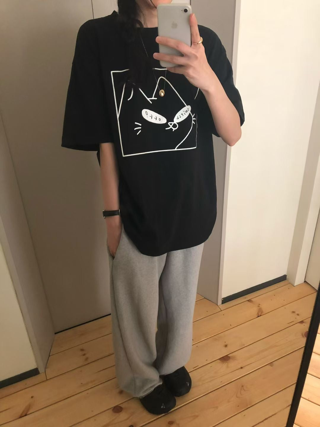 “switch off”貓Tee