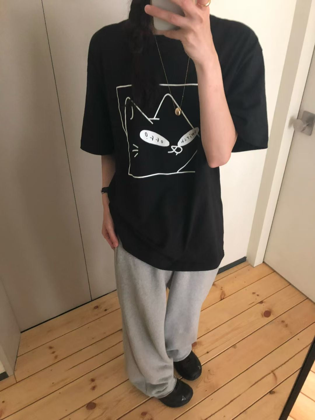 “switch off”貓Tee