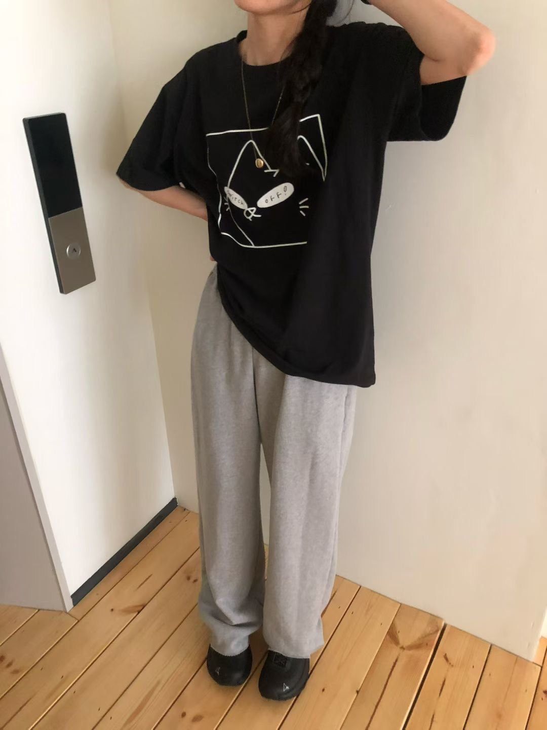 “switch off”貓Tee