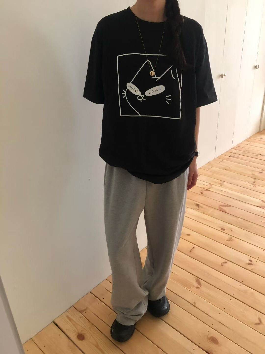 “switch off”貓Tee