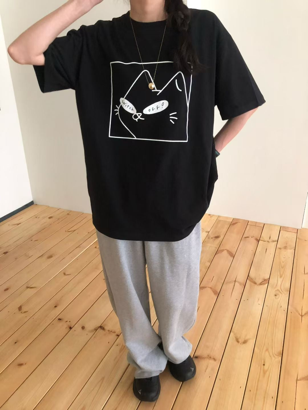 “switch off”貓Tee