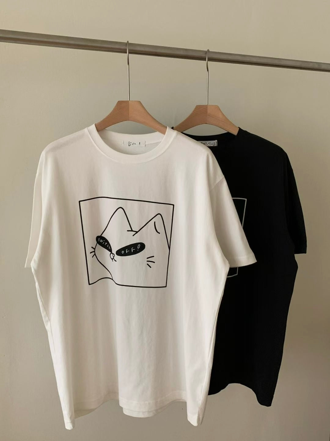 “switch off”貓Tee
