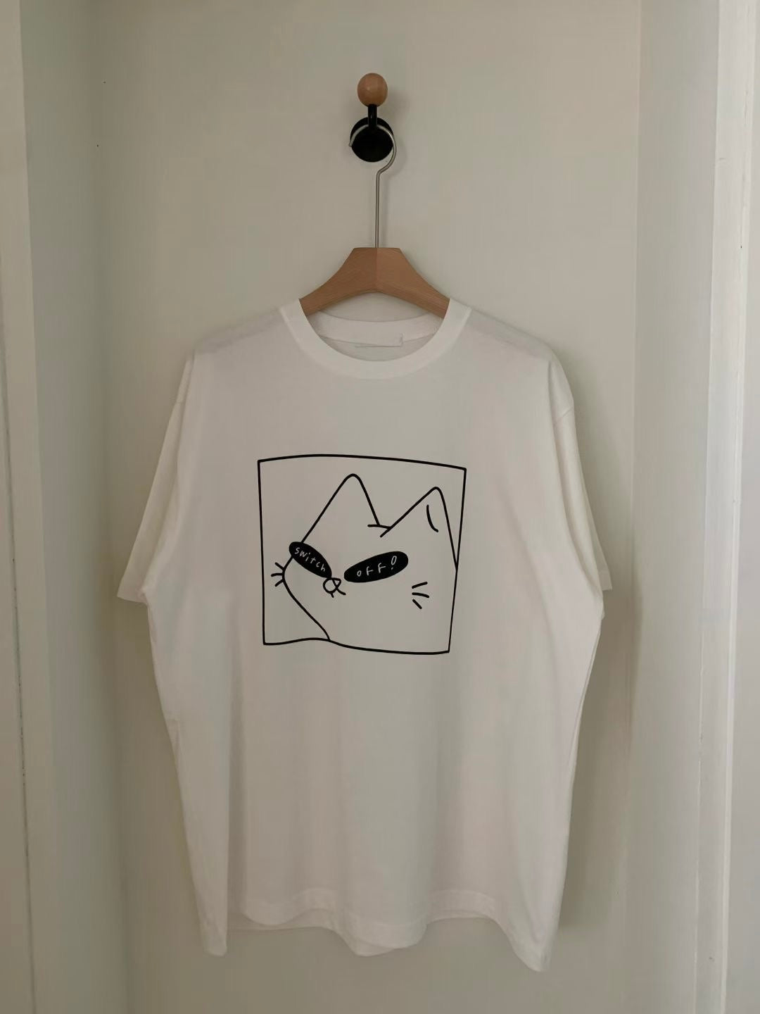 “switch off”貓Tee