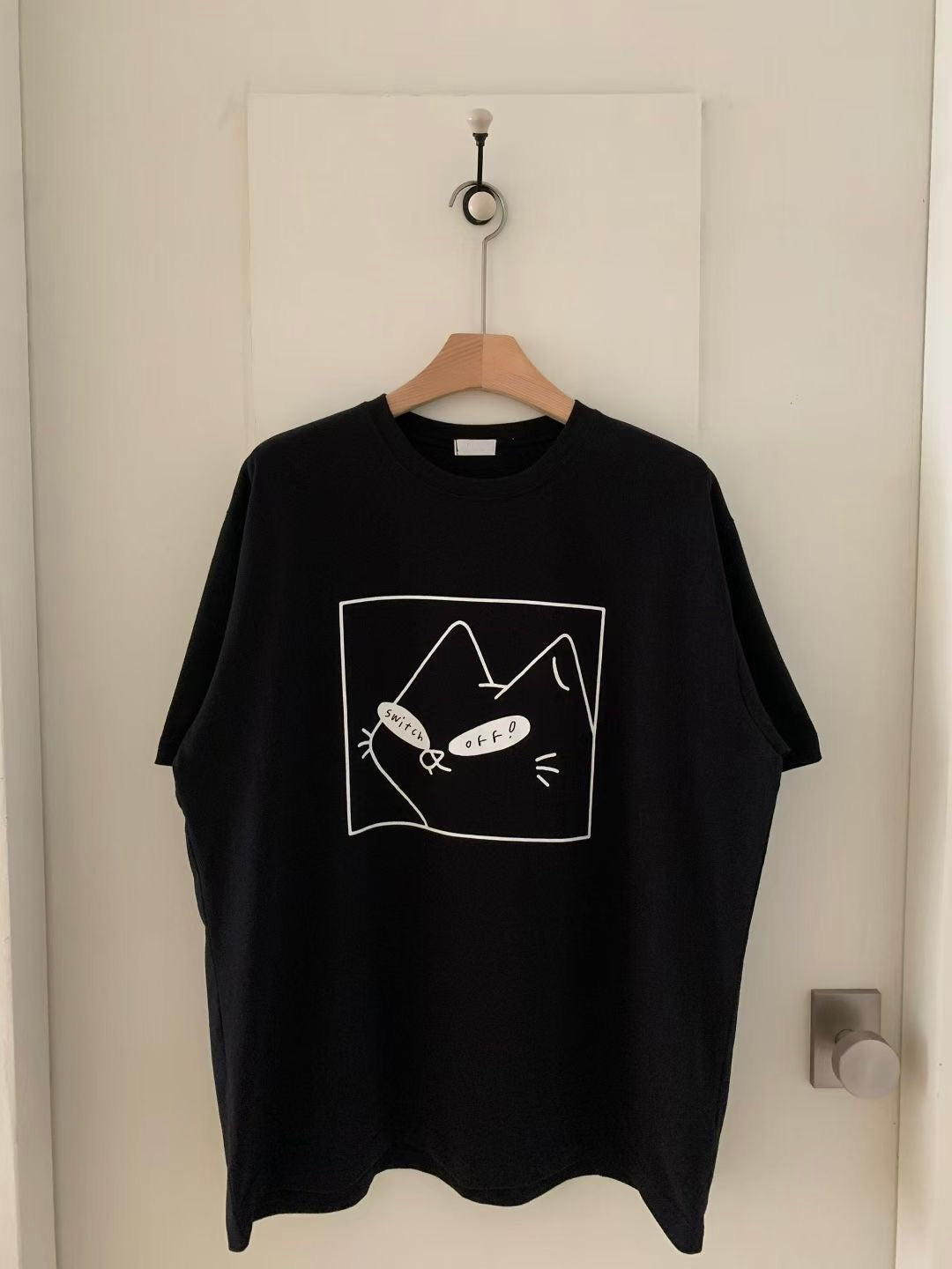“switch off”貓Tee