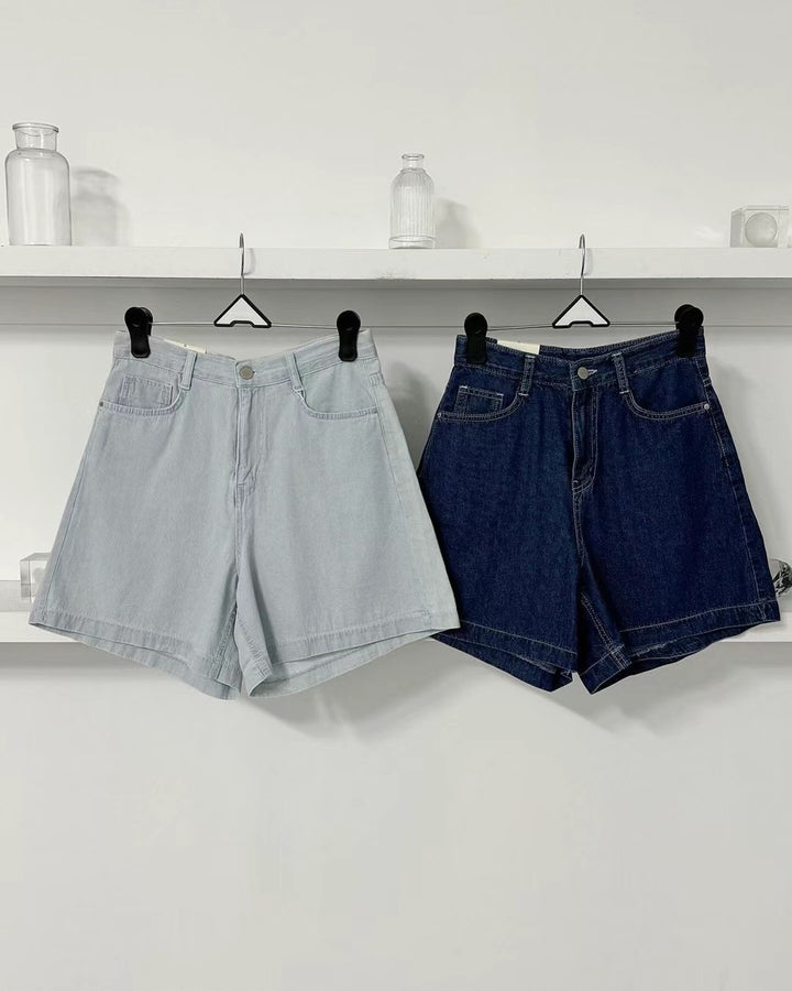 Denim shorts (two bags of denim shorts can be purchased separately to form a set)