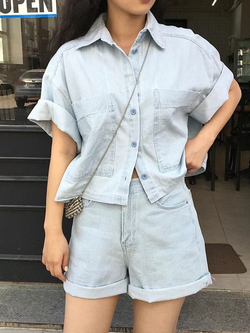 Two pockets of denim short-shirt (denim shorts can be purchased separately to form a set)