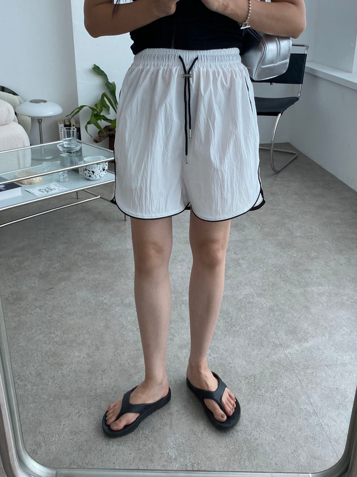 round leg shorts