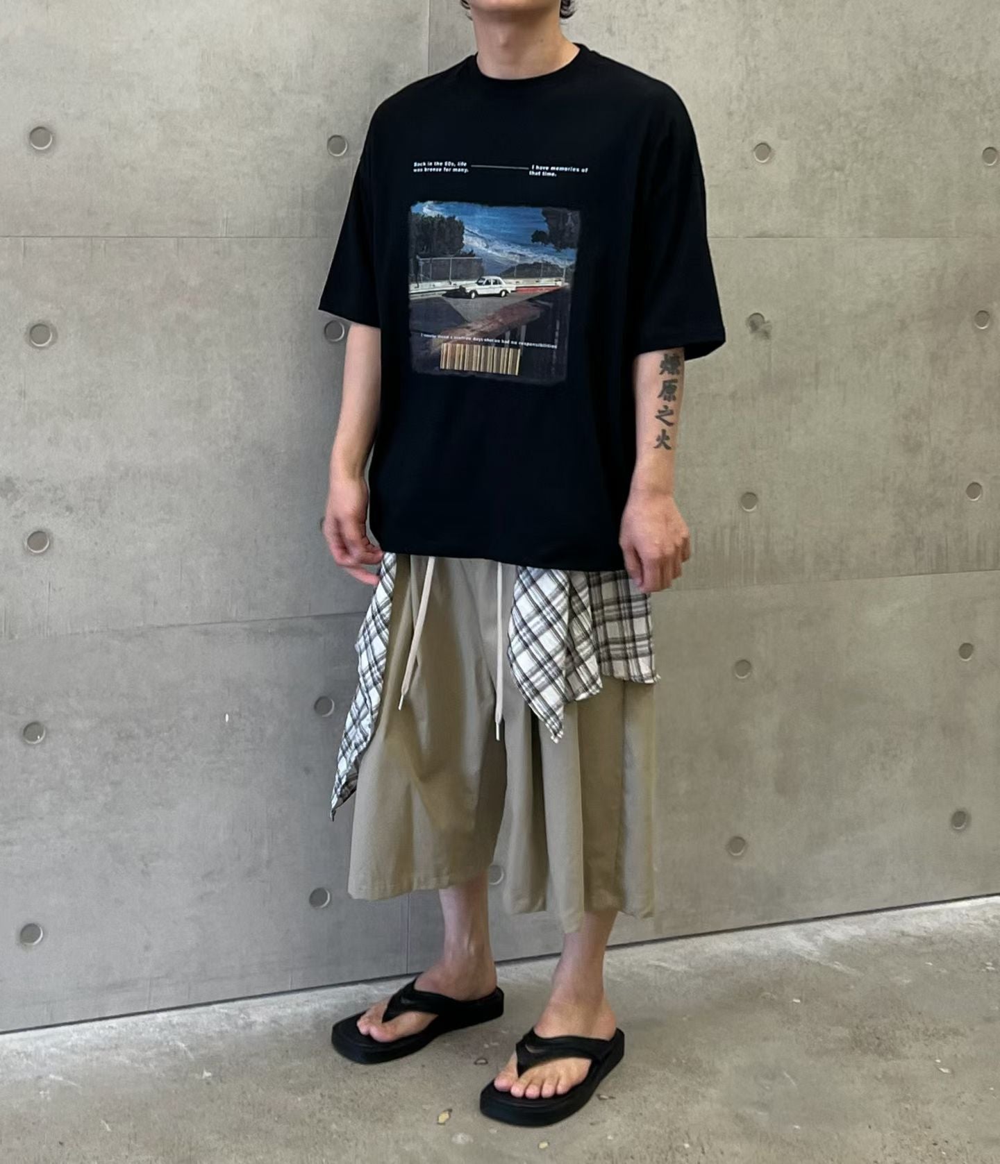 格仔披短褲
