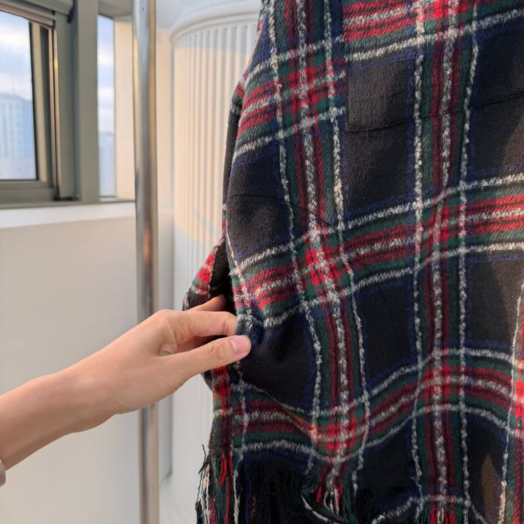 格仔有帽須須腳斗篷