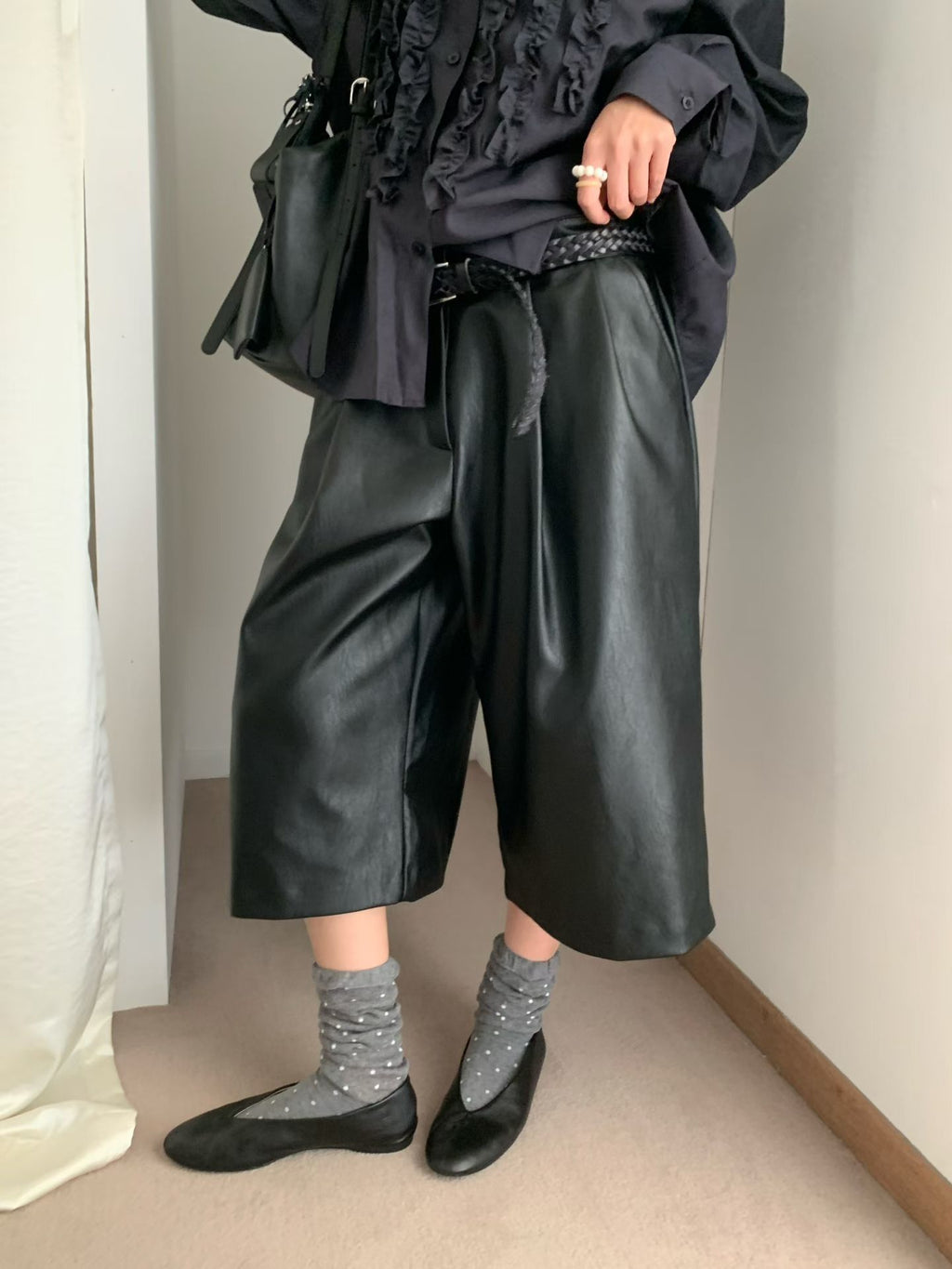 PU皮四骨短褲
