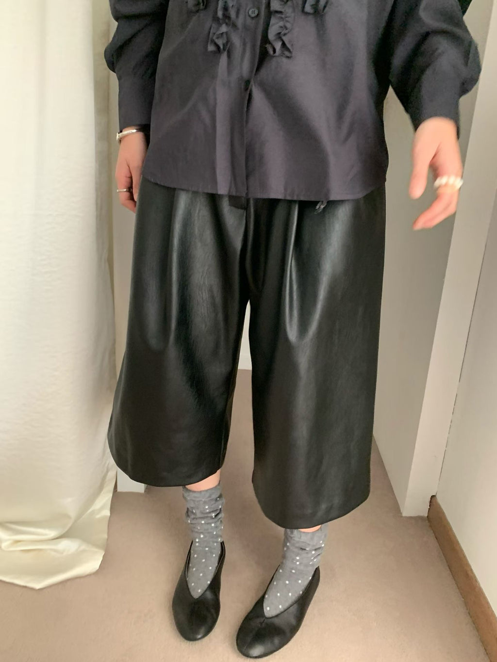 PU皮四骨短褲