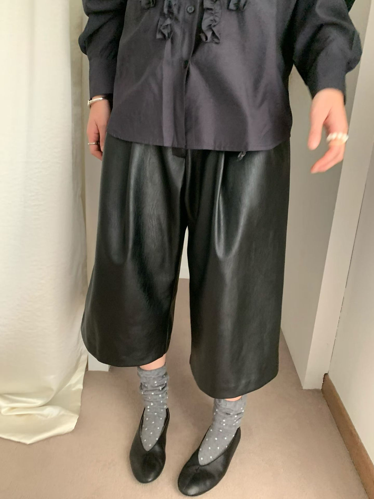 PU皮四骨短褲