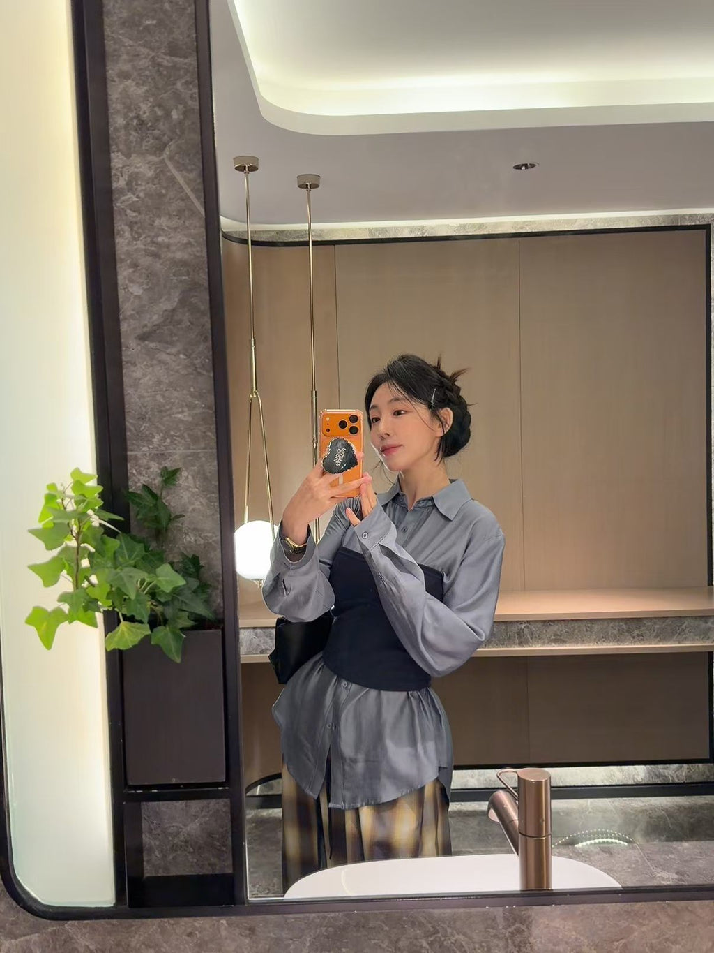 𢇁質長恤衫
