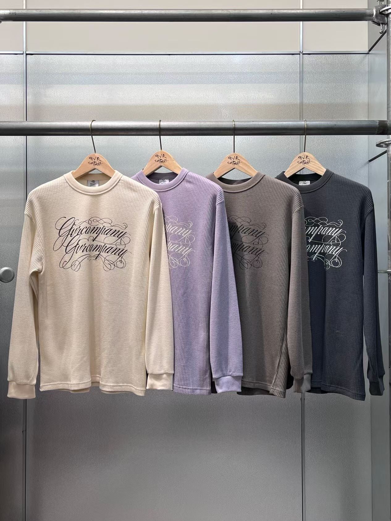 坑紋英文字長Tee