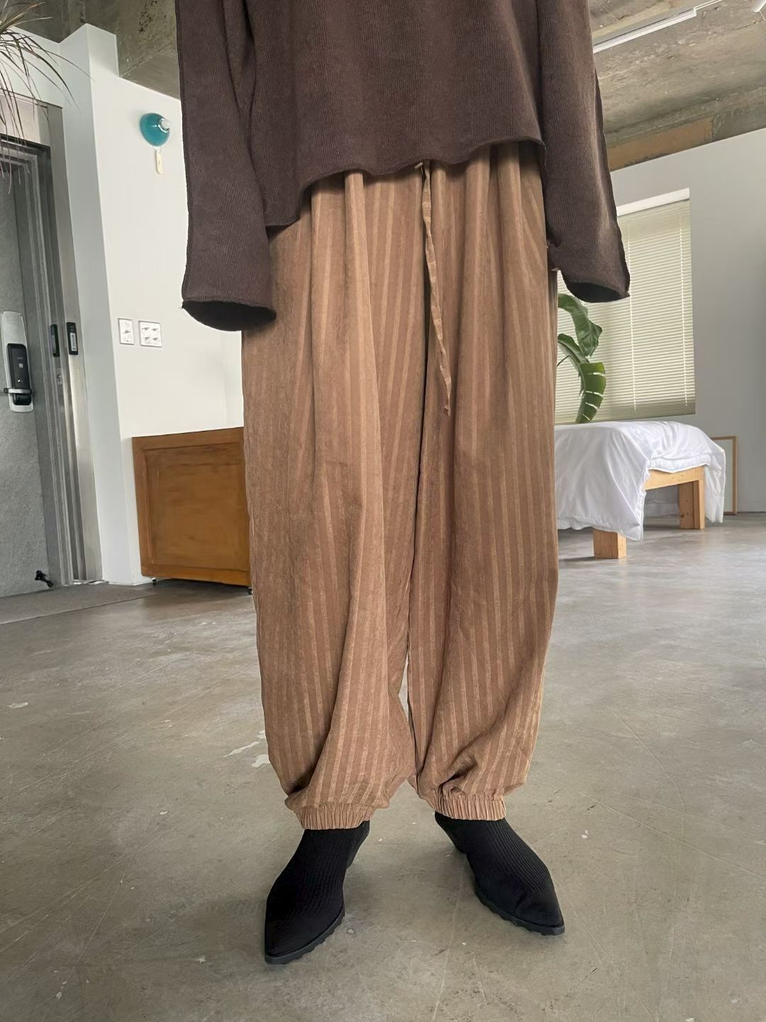 直間束腳褲