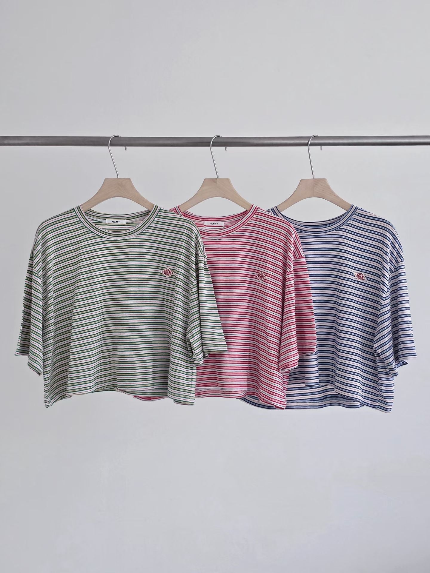 橫間短Tee