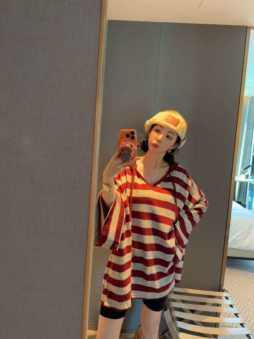 橫間有帽長冷連身裙