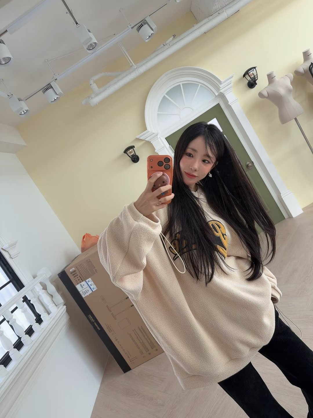 “Palette”索袖長絨Tee